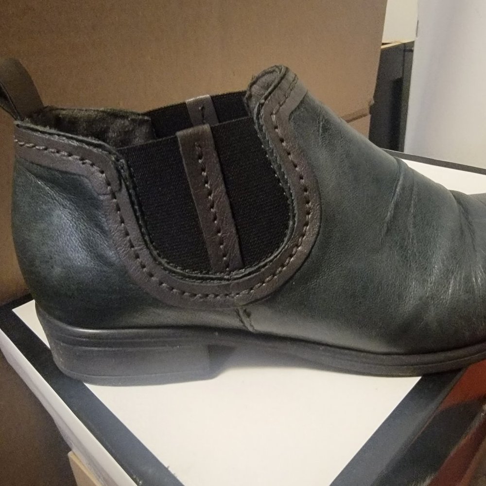 Chelsea Slate/Navy Ankle Boot